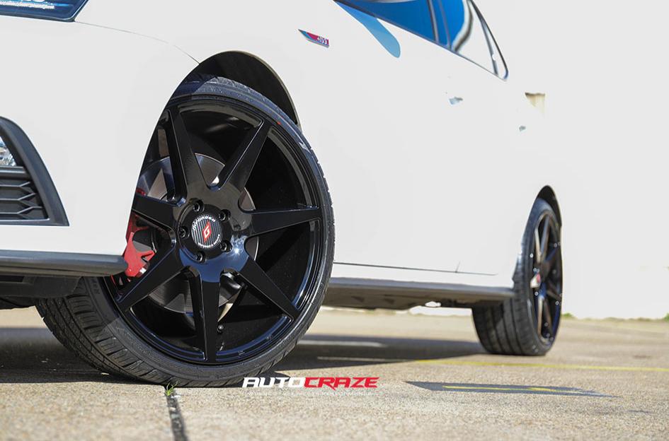 VOLKSWAGEN POLO IFG13 GLOSS BLACK